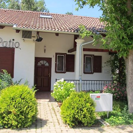 Villa Patio Exteriör bild